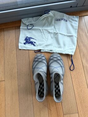 Burberry Slip-On Sneakers Gray Check Size 12 Authentic Luxury